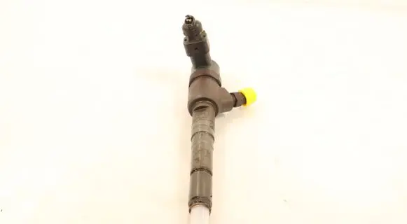 Opel Corsa D Fuel injector 0445110183
