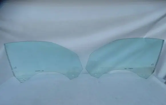 BMW 1 E82 E88 Front door window/glass (coupe) 1SZ1