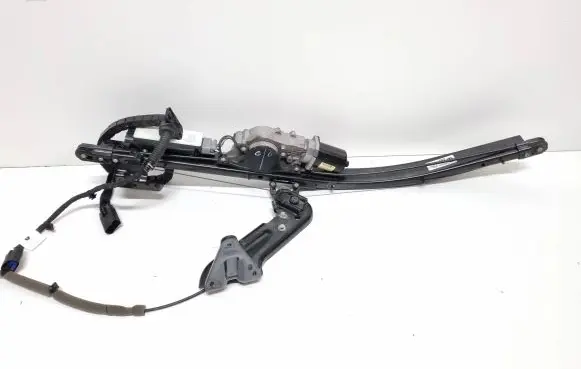Chrysler Pacifica Sliding door latching motor 68368918AD 2024F