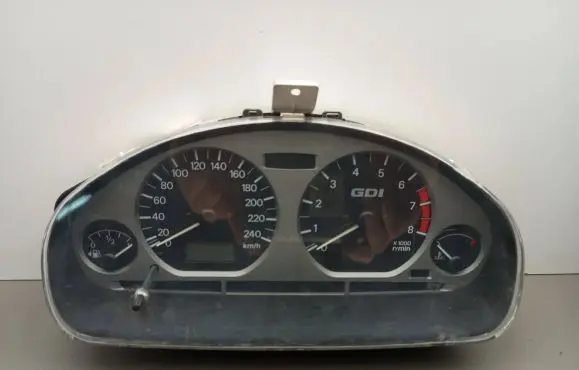 Mitsubishi Carisma Speedometer (instrument cluster) MR916028 0P0264205