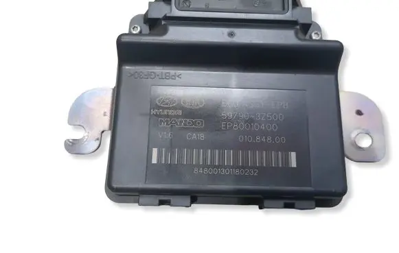Hyundai i40 Hand brake control module 597903Z500 EP80010400 01084800