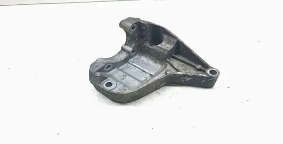 BMW 3 E90 E91 Power steering pump mounting bracket 7794455