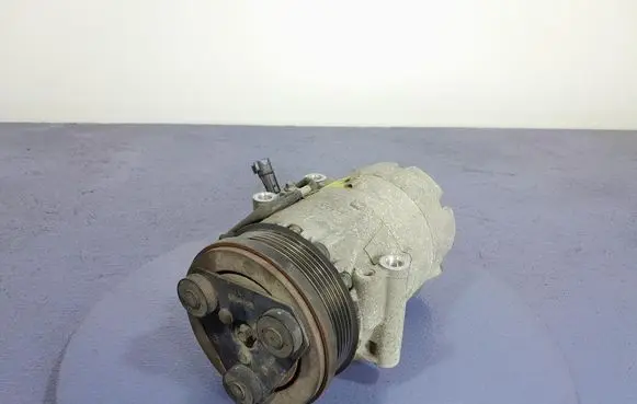 Ford Focus C-MAX Air conditioning (A/C) compressor (pump) 4M5N-19D629-AE