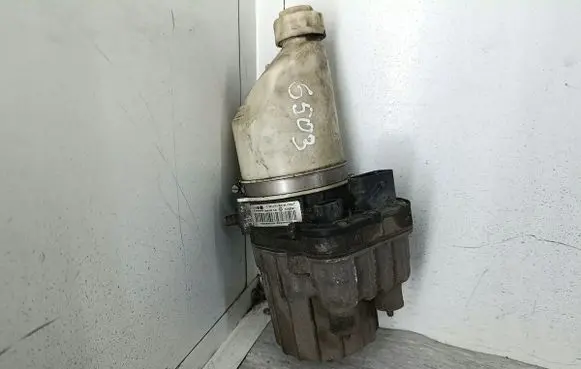 Opel Astra H Power steering pump