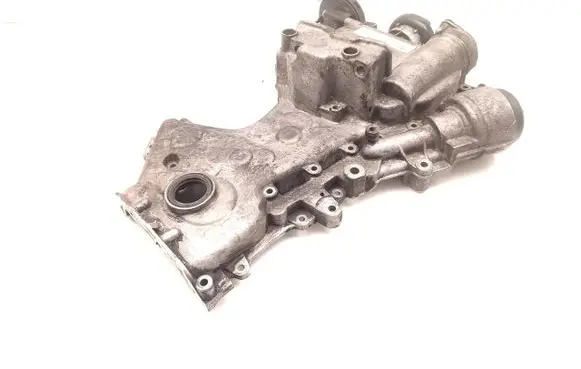 Volkswagen Golf V Timing chain cover 03C109211E