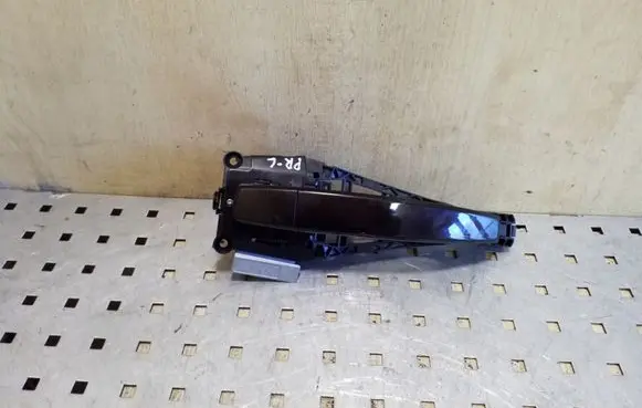 Opel Zafira C Front door exterior handle 13577496