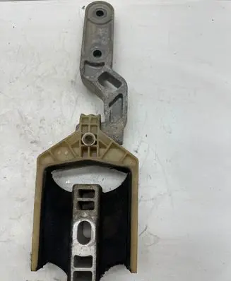 Volvo XC60 Engine mount bracket 31480554