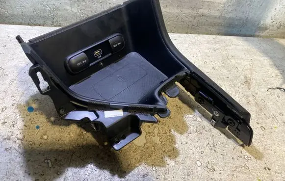 KIA Sportage Other center console (tunnel) element 84680F1660WK 13082020 U8DLK0462