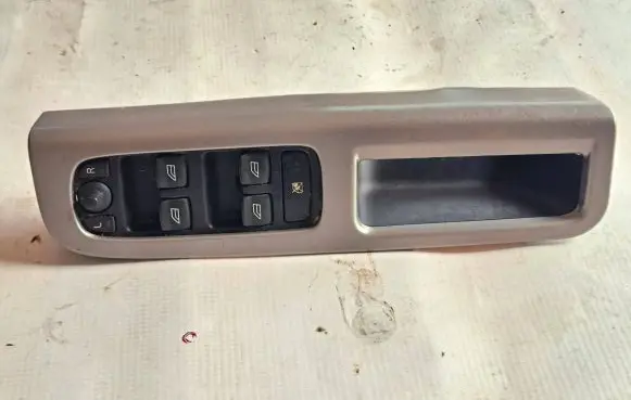 Volvo V50 Electric window control switch 30710788 30710787 30710789