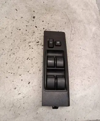 Toyota Corolla Verso AR10 Electric window control switch 848200F030 37073C324B04