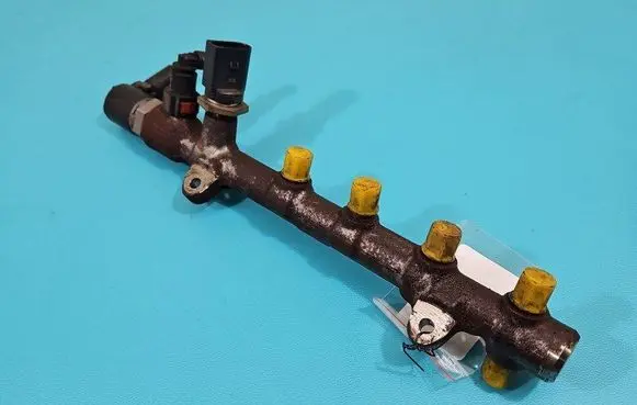 Fuel main line pipe