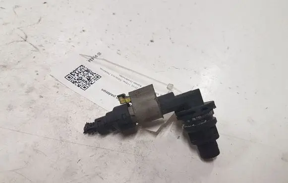 Opel Insignia A Camshaft position sensor 55201876