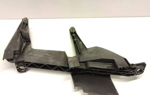 BMW X3 E83 Headlight/headlamp mounting bracket 1301073025