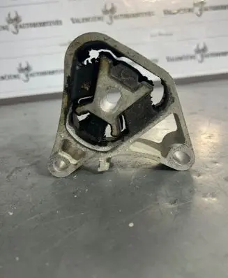 Mercedes-Benz B W246 W242 Engine mount bracket A2462400809 7150 ZG90M