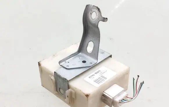 Toyota Avensis T250 Door control unit/module 8974105070