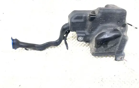 Mercedes-Benz A W176 Windshield washer fluid reservoir/tank A2468690220