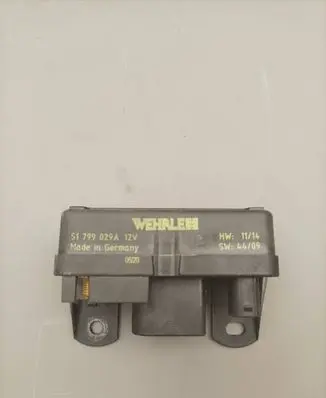 Mercedes-Benz C W203 Glow plug pre-heat relay 51799029A