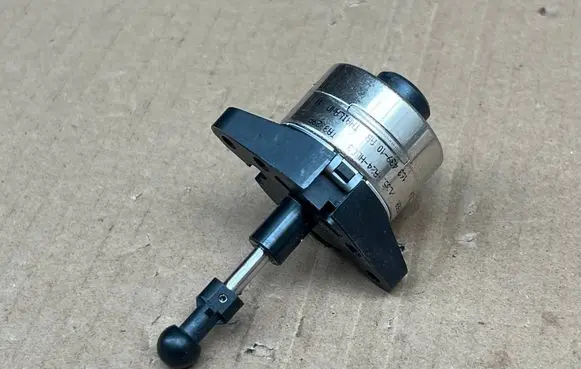 Audi A3 S3 8V Rear glass lock/latch E422 16343910AB