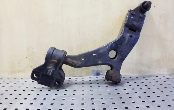 Ford Kuga II Front lower control arm/wishbone CV613A262AAA CV613A262