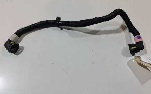 Tesla Model 3 Engine coolant pipe/hose 1504722-00-B 150472200B 1504722
