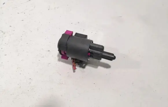 Audi A5 Sportback 8TA Brake pedal sensor switch 4F0945459B