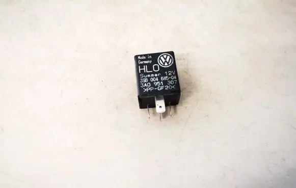 Volkswagen PASSAT B4 Other relay 3a0951307 3sb004885-04