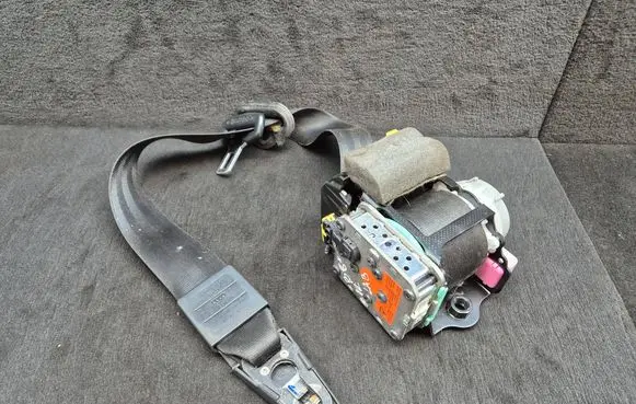 Audi A4 S4 B8 8K Front seatbelt 8K1857706K 8K1857706KV04 8K1857706AJV04