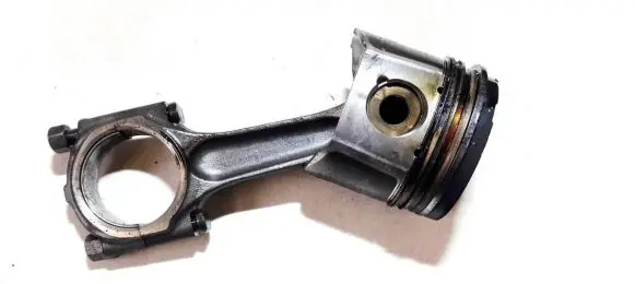 Citroen Xsara Picasso Piston with connecting rod