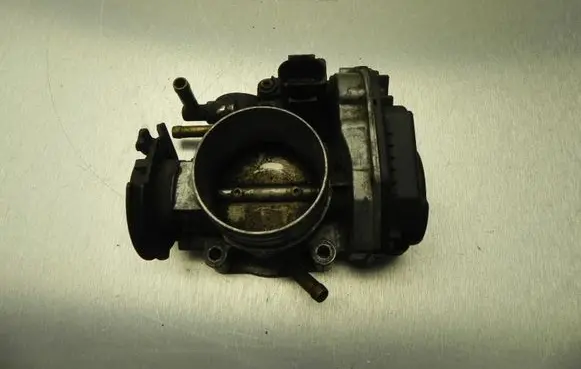 Audi A3 S3 8L Throttle body valve 06A133064J VD9494