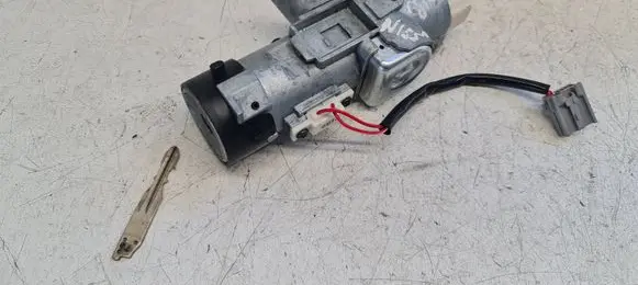 Nissan Juke I F15 Ignition lock 28590C9968 A3017B672