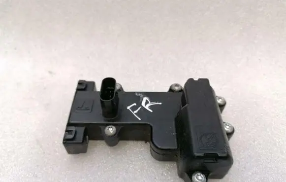 Tesla Model X Door control unit/module 104535400B