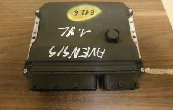 Toyota Avensis T250 Other control units/modules 8966105C00 E126