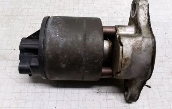 Opel Vectra B Idle control valve (regulator) 95232 08982A