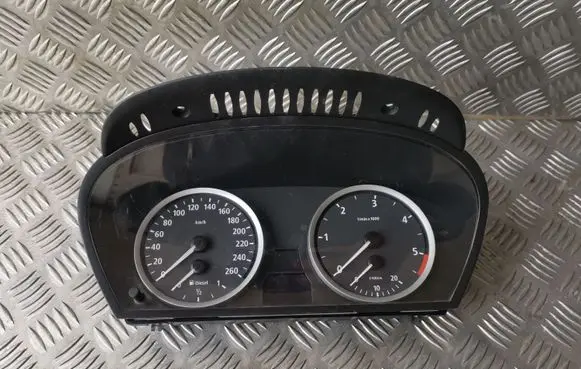 BMW 5 E60 E61 Speedometer (instrument cluster) 62116974576 6974576