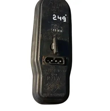 BMW 5 E39 Tail light bulb cover holder 2496339