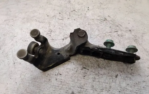 Volkswagen Transporter - Caravelle T5 Sliding door middle roller runner 7H0843336B