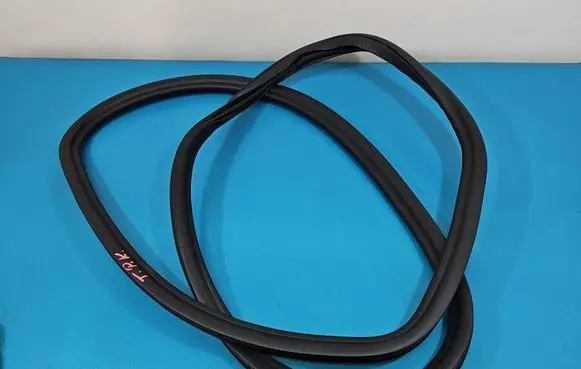 BMW 5 G30 G31 G38 Rubber seal rear door 7337003 IMPRK1593256