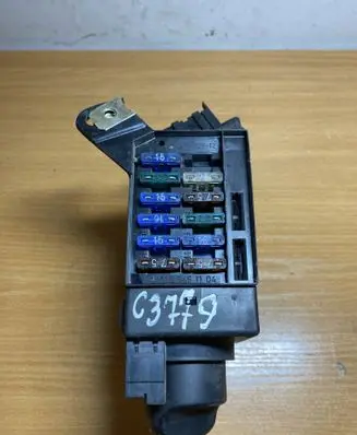 Mercedes-Benz E W210 Light switch 2105451104 C3779