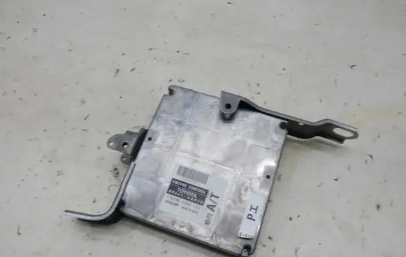 Toyota Land Cruiser (J120) Engine ECU kit and lock set KRIS235789