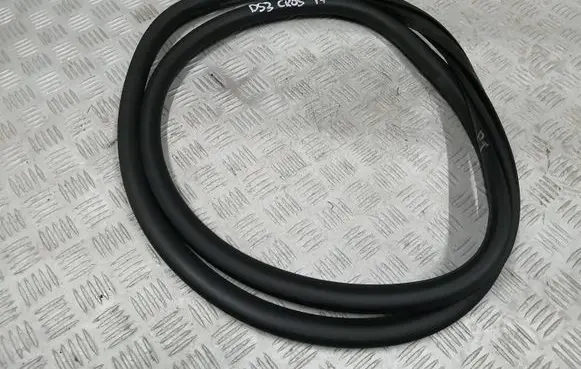 Citroen DS3 Rubber seal rear door 