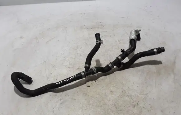 Engine coolant pipe/hose