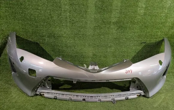 Toyota Auris E180 Front bumper 5211902A20