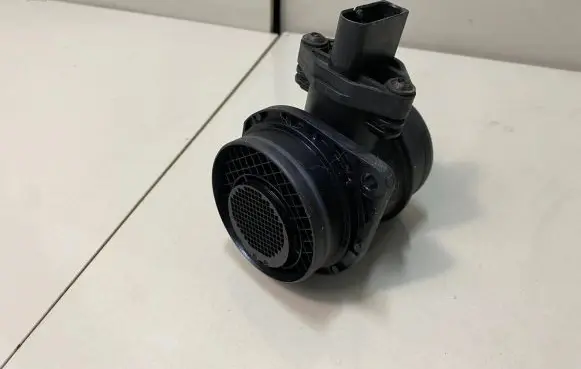 Volkswagen Caddy Mass air flow meter 038906461B