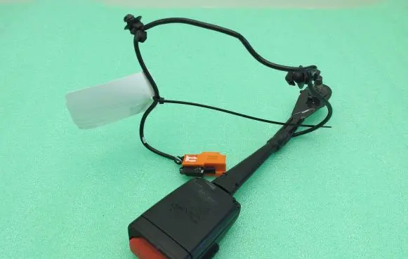 Jaguar F-Pace Front seatbelt buckle FK7261208AD 628598800D