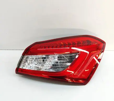 Maserati Ghibli Rear/tail lights 670107148