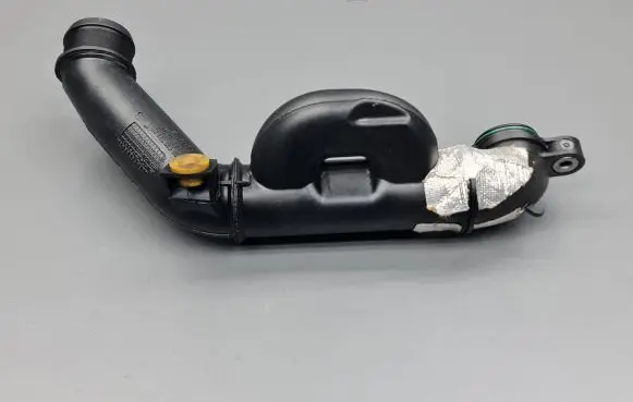 Citroen C3 Intercooler pipe mounting bracket 9653778380