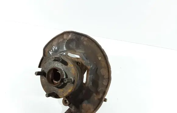 Toyota Corolla E120 E130 Front wheel hub