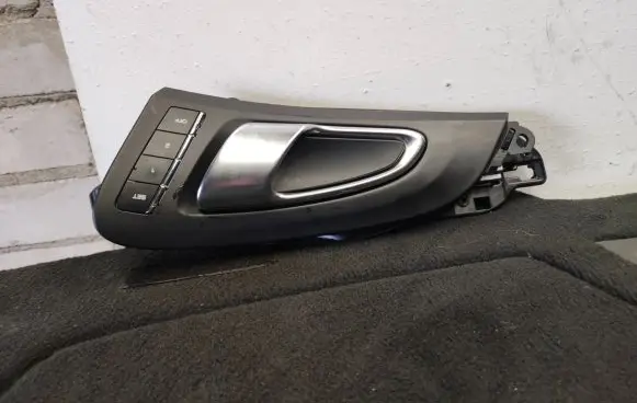 Porsche Cayenne (92A) Front door interior handle 7P5837019