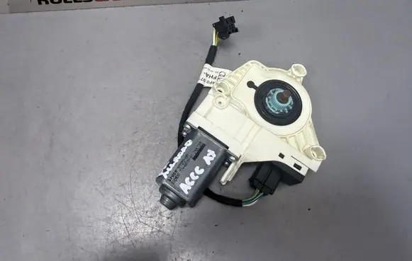 Audi A6 Allroad C6 Front door window regulator motor 4F0959802D 6072007 00000