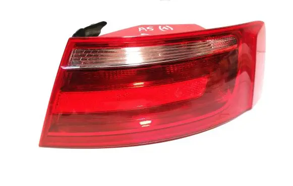 Audi A5 8T 8F Rear/tail lights 8T0945096 AU484